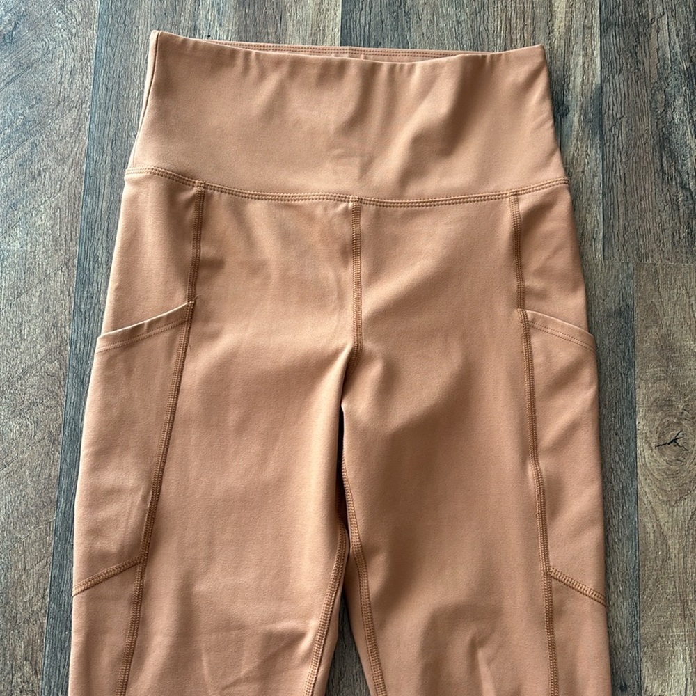 American Eagle Everything Pocket Copper Brown Rust Athletic Leggings medium - Picture 2 of 7